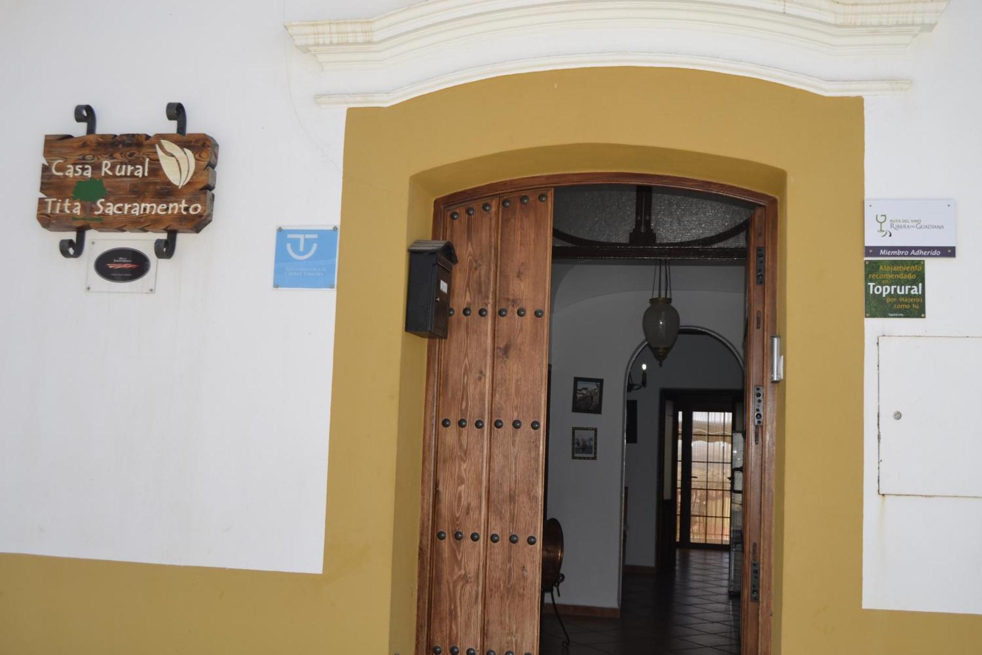 Casa Rural Tita Sacramento Hornachos Kültér fotó
